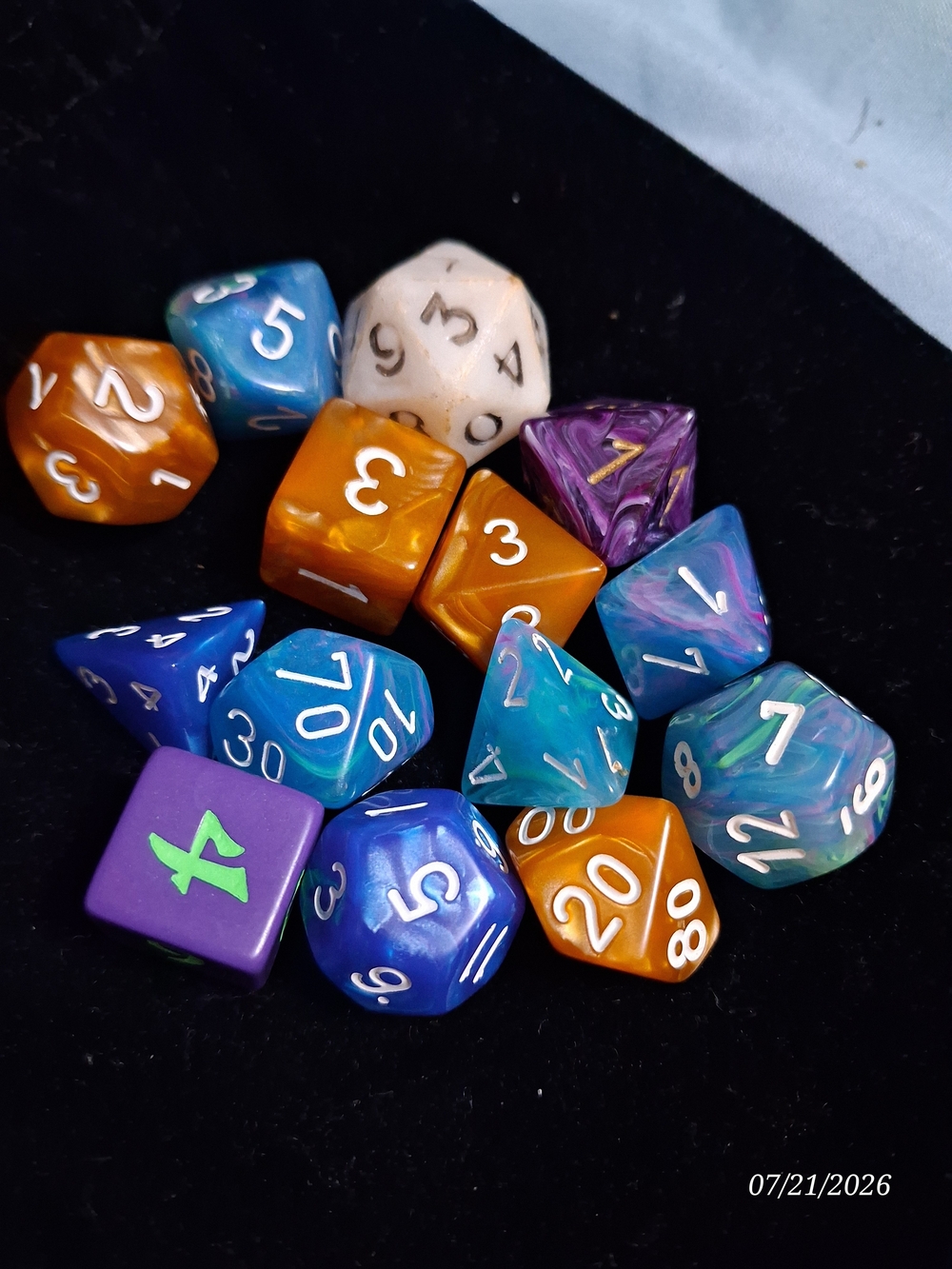 Source Unknown Multicolor RPG Dice Set - Orange, Blue, Purple, White, Teal